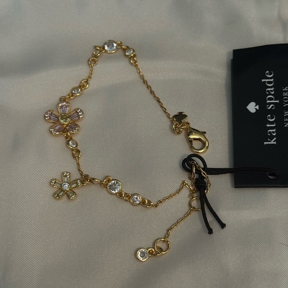 NWT New Kate Spade Fleurette Flower Floral Gold Bracelet - Picture 4 of 8